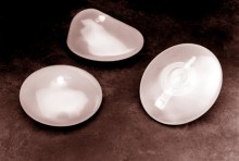 Silicone_gel-filled_breast_implants